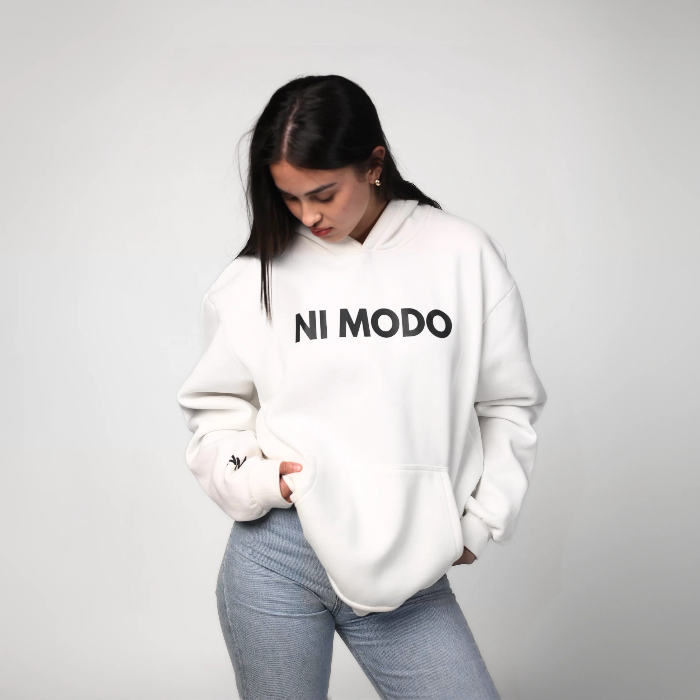 Ni Modo Hoodie - Leche White - Image 3