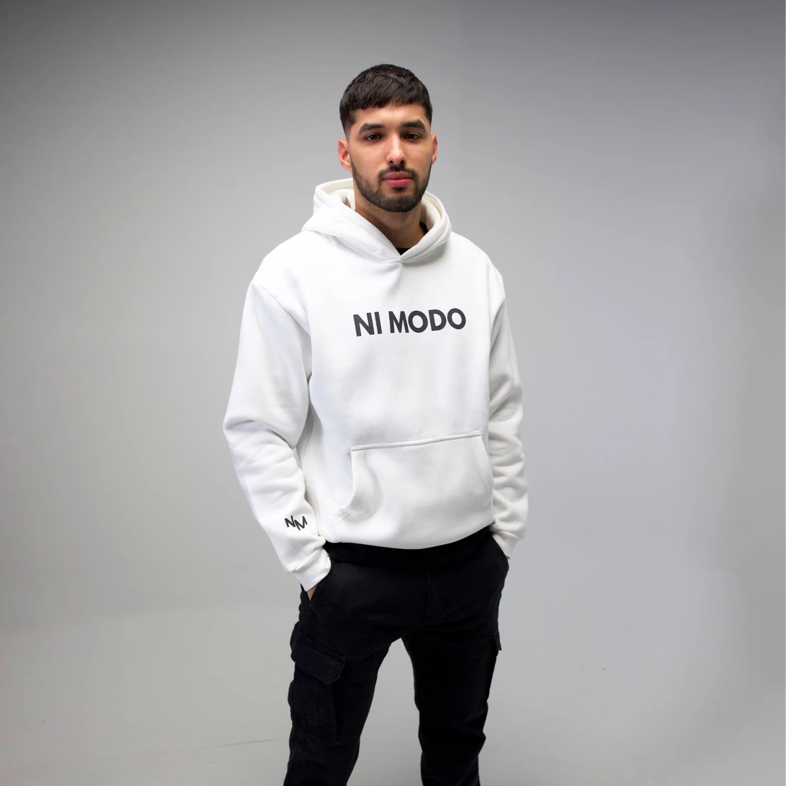 Ni Modo Hoodie - Leche White - Image 5