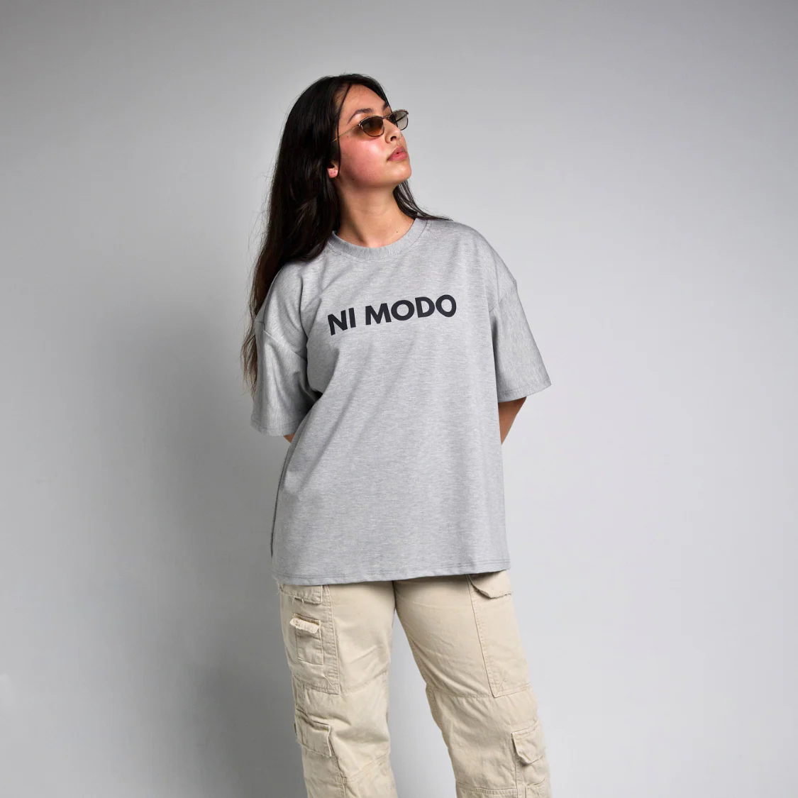 Ni Modo Tee - Grey - Image 3